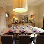 Rustic Charm, Modern Comfort Ferienhaus Latour