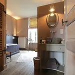 Ferienhaus Rustic Charm, Modern Comfort Latour