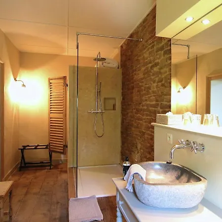 Unique In Virton With Jacuzzi