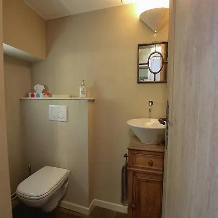 Rustic Charm, Modern Comfort Дом отдыха Latour