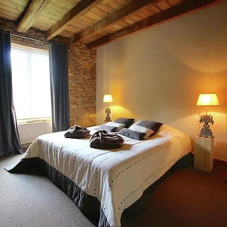 Rustic Charm, Modern Comfort Nyaraló Latour